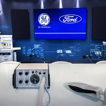 Ford hợp tác với GE Healthcare sản xuất 50.000 máy thở trong 100 ngày