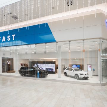 Vinfast khai trương cửa hàng đầu tiên tại Yorkdale, Canada