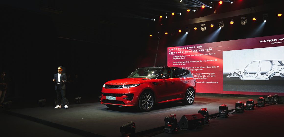 Range Rover Sport mới về Việt Nam, giá xe từ 7,329 tỷ đồng